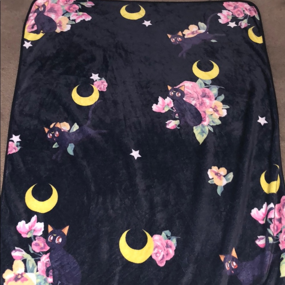 Sailor moon blanket
